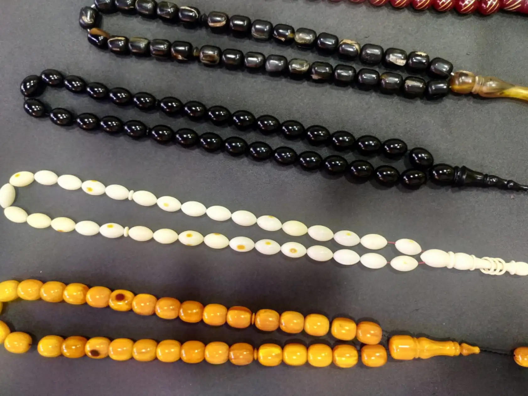 'Tespih Parmak Ucundaki Huzurdur'