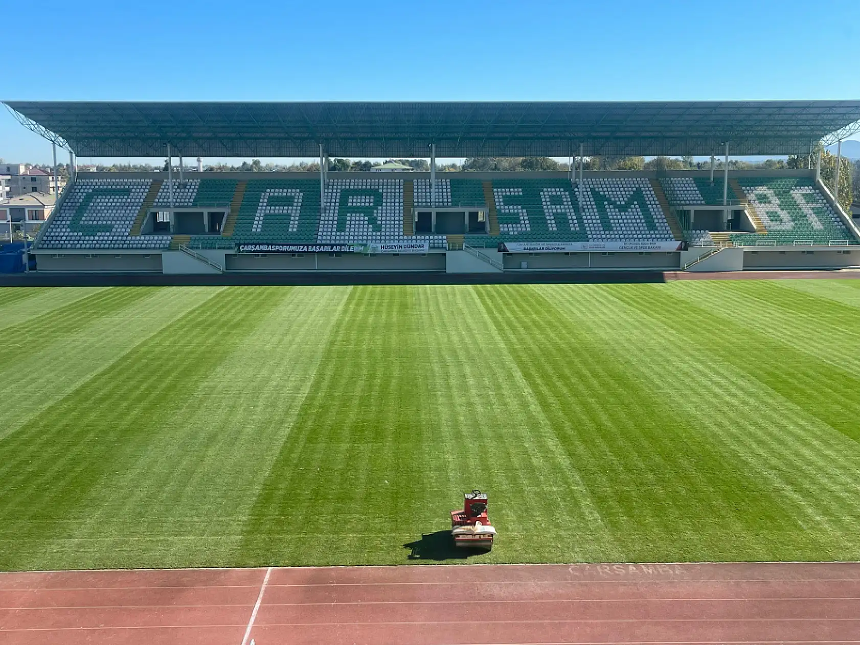 Maç Öncesi Statta Temizlik ve Bakım Çalışması