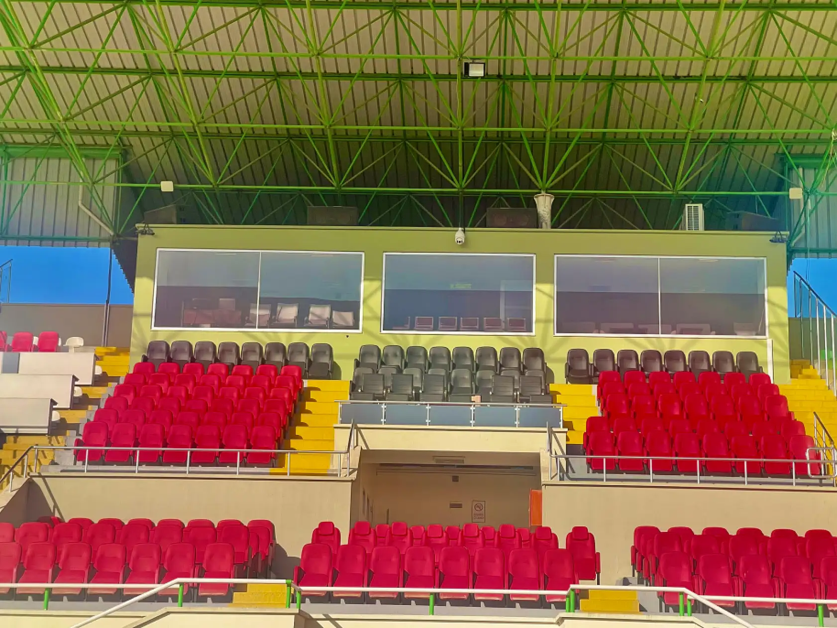 Maç Öncesi Statta Temizlik ve Bakım Çalışması