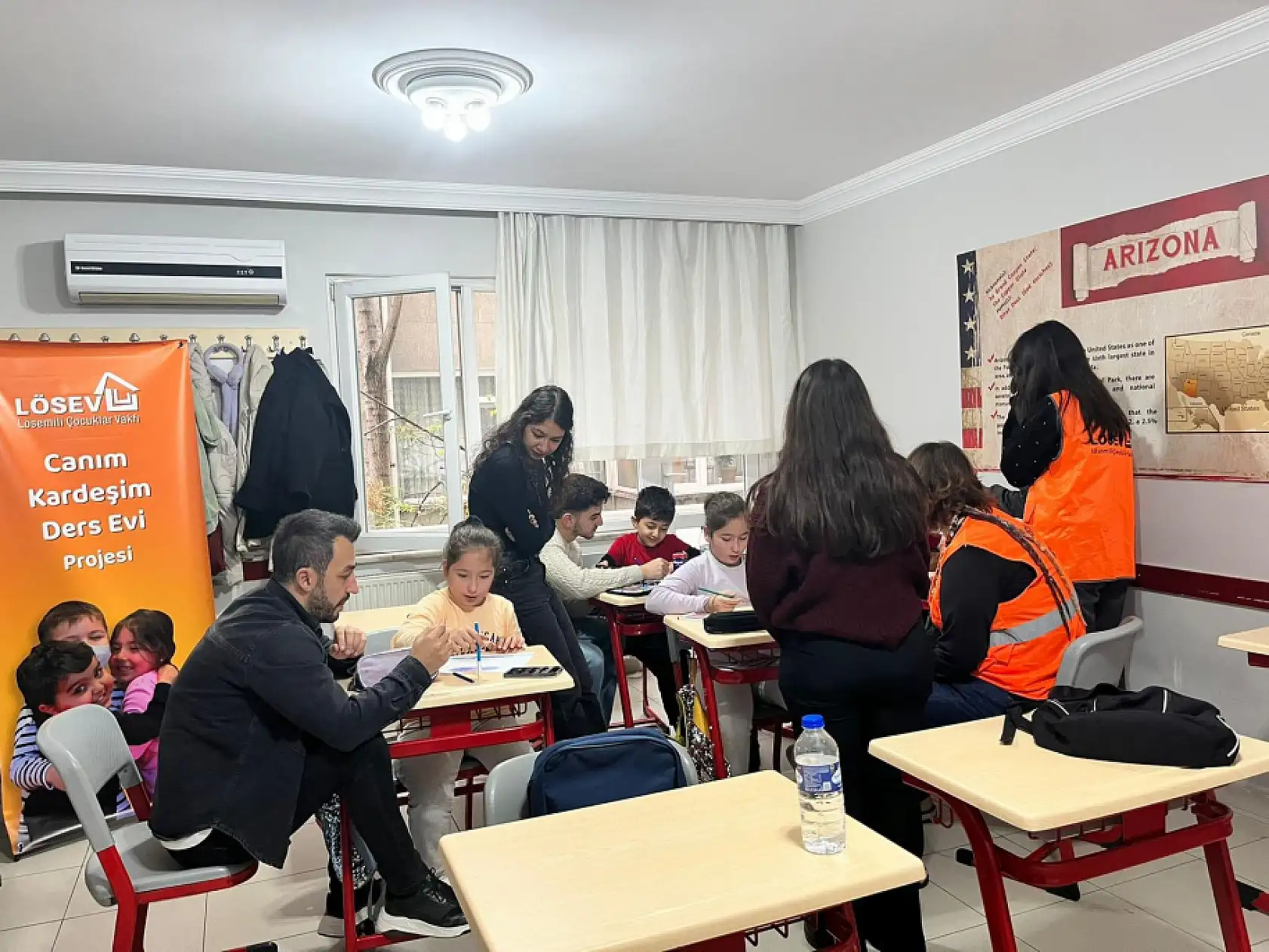 Çocukların çizimleri tişörtlere taşındı