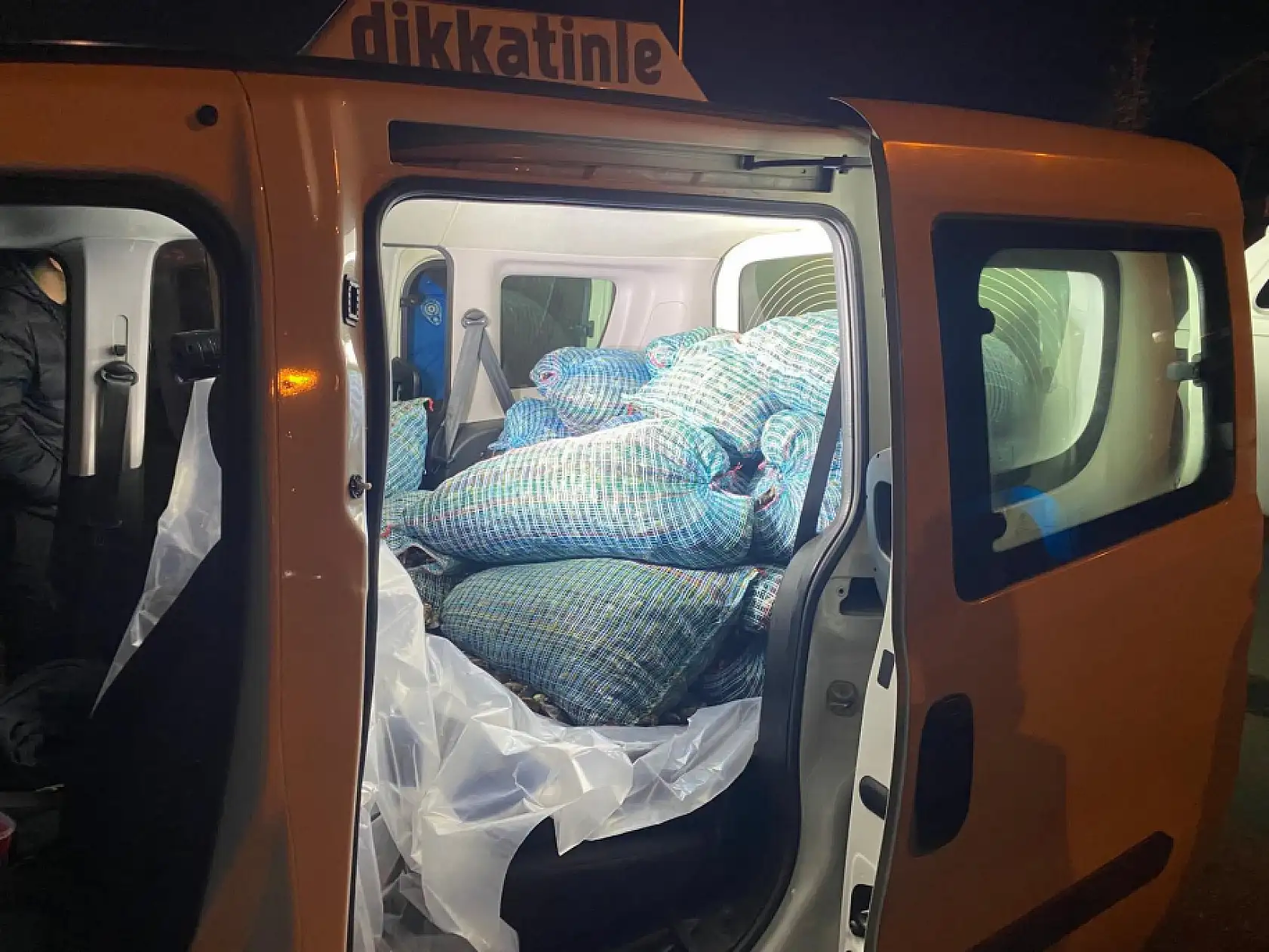 Samsun'da Kamyonette Kaçak Midye Operasyonu: 300 Kilo Ele Geçirildi