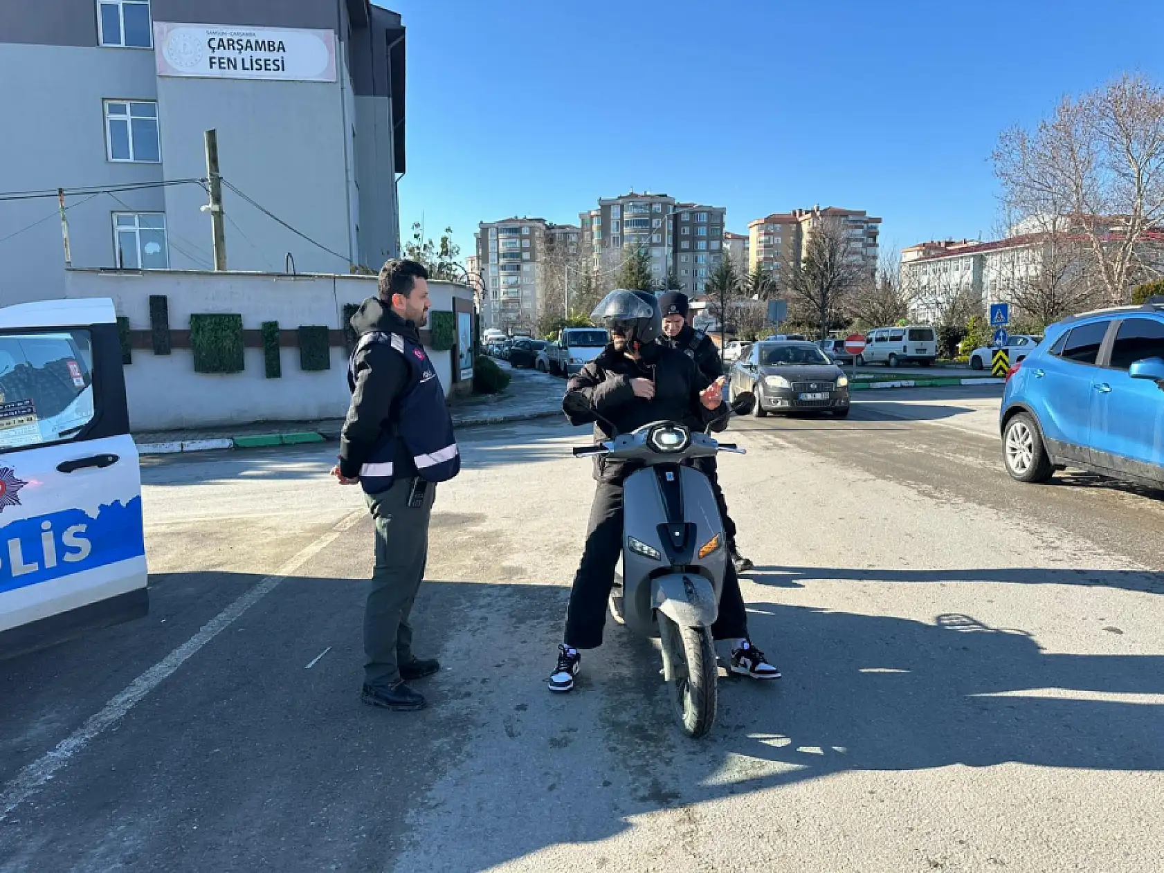 Motosiklet sürücüleri denetime takıldı