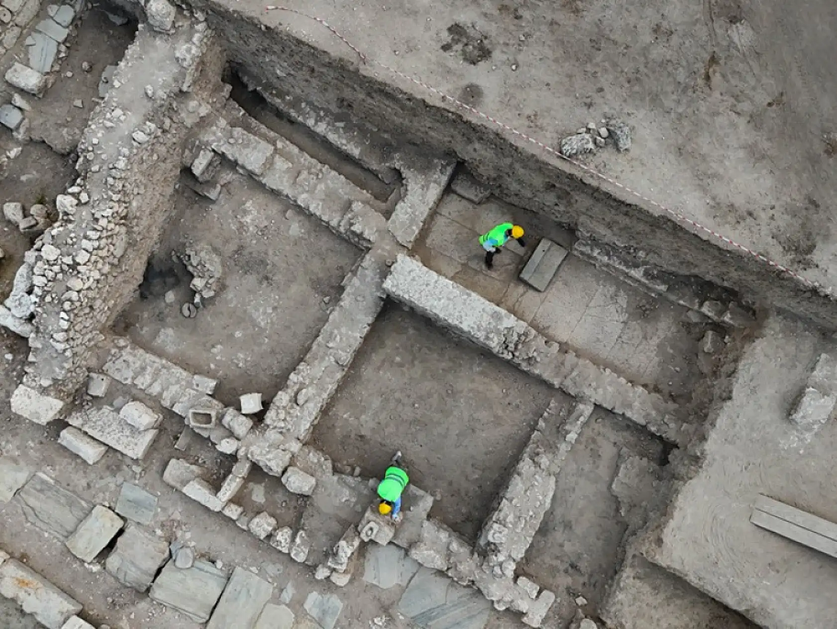 Blaundos Antik Kenti'nde yeni kalıntılara ulaşıldı