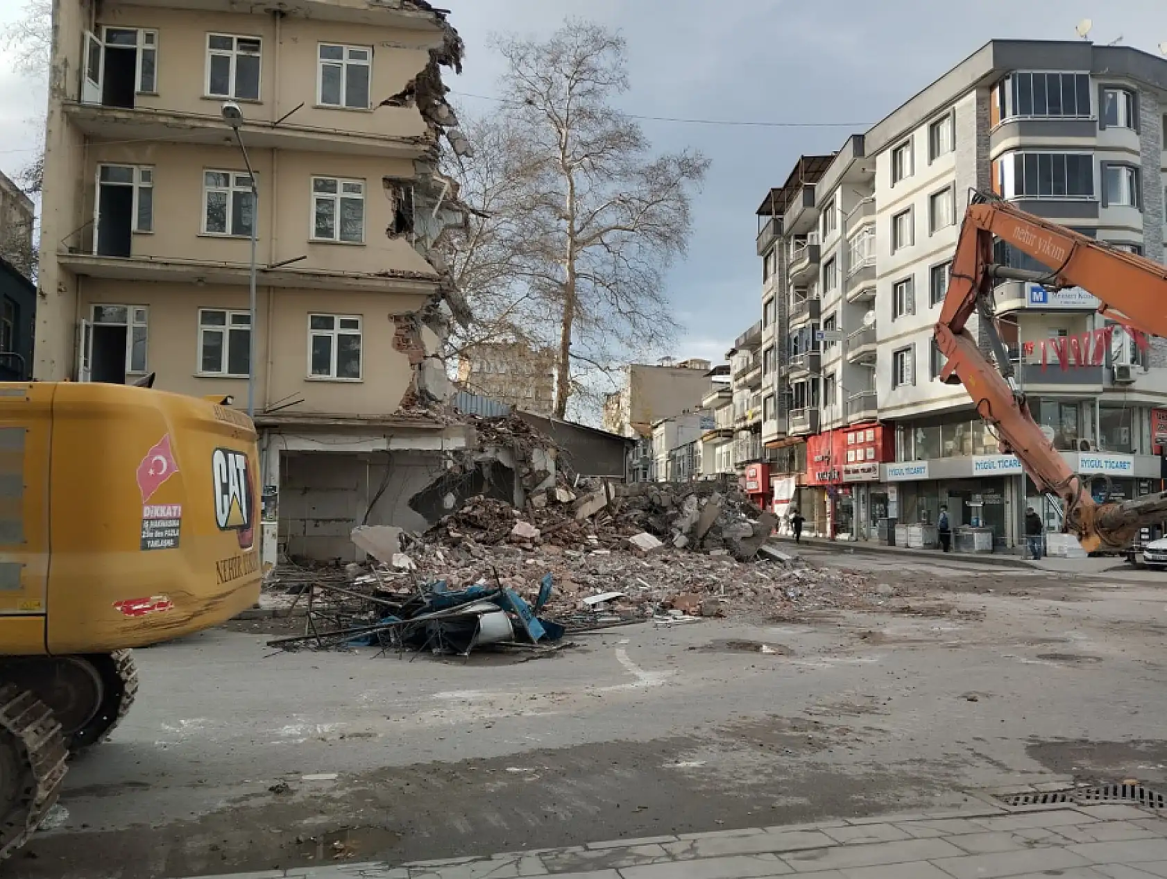 Maliye lojmanları için ilk kepçe vuruldu! Yerine Samsun Market ve Kent Lokantası mı geliyor?