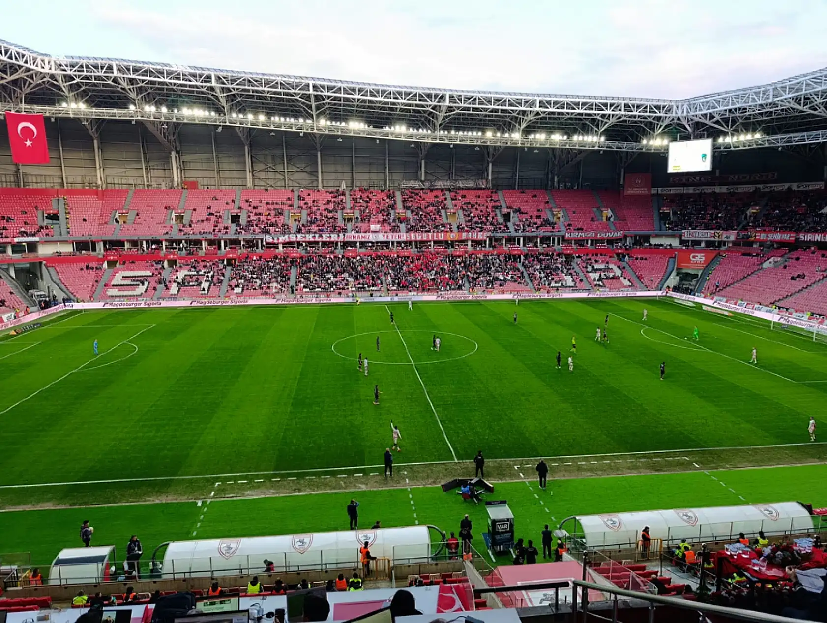 Samsunspor ile Kocaelispor kozlarını paylaşıyor