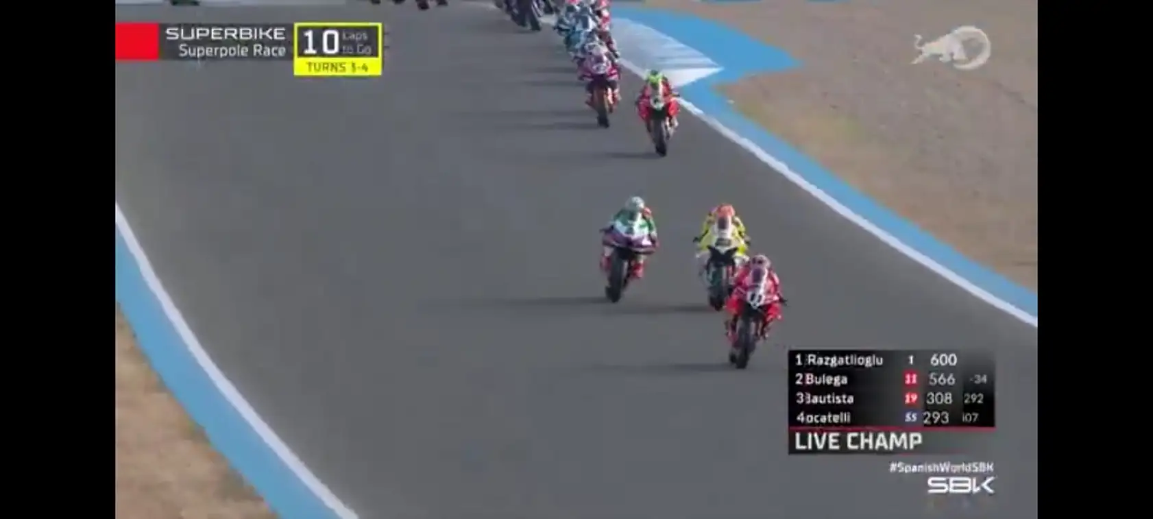 Toprak Razgatlıoğlu, Superpole'de rakibinin çarpması sonucu yarışı tamamlayamadı