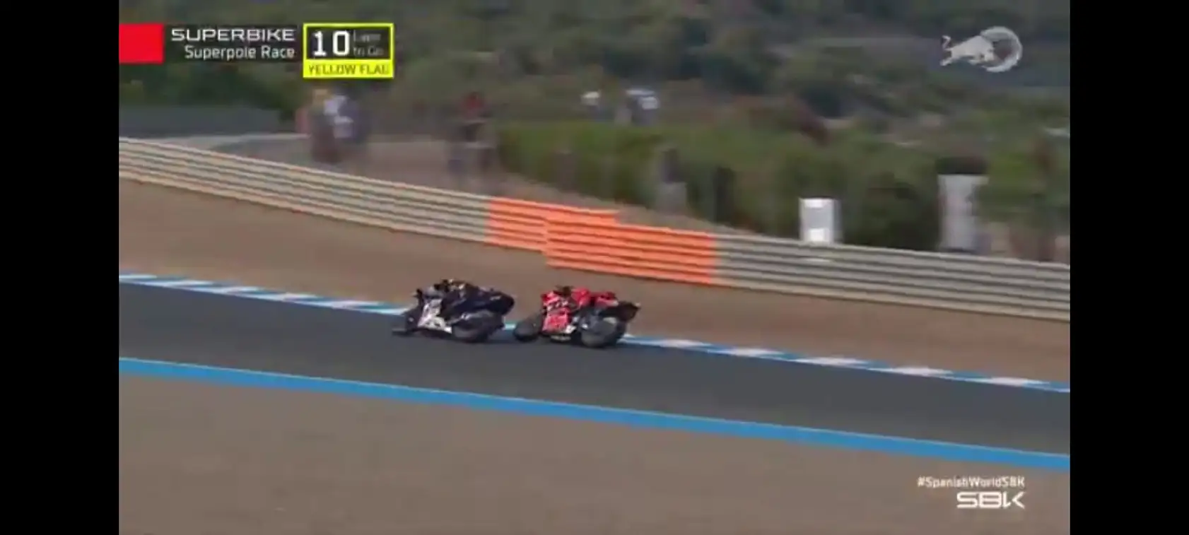 Toprak Razgatlıoğlu, Superpole'de rakibinin çarpması sonucu yarışı tamamlayamadı