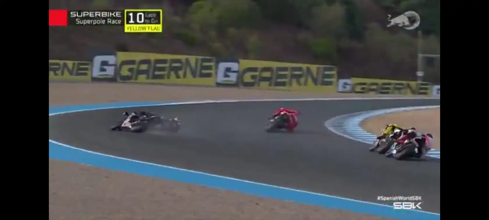 Toprak Razgatlıoğlu, Superpole'de rakibinin çarpması sonucu yarışı tamamlayamadı