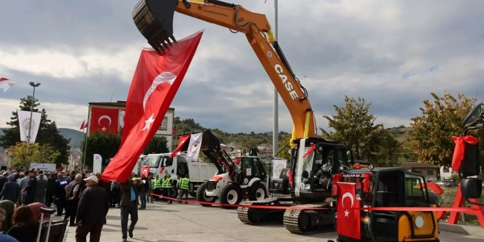 Alaçam Belediyesi araç filosunu güçlendirdi