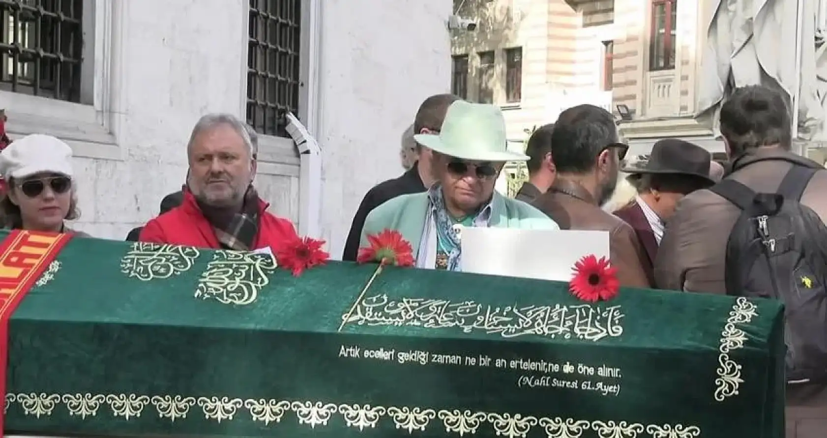 Yeşilçam'ın usta ismi Engin Çağlar son yolculuğuna uğurlandı