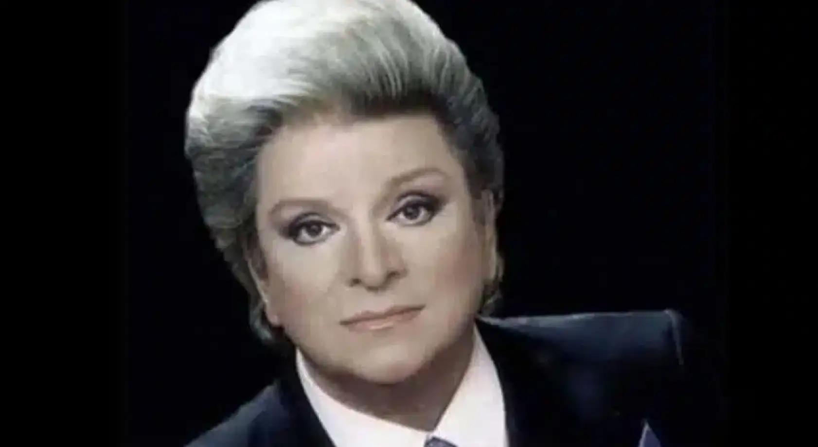 Zamana Meydan Okuyan Bir Efsane : Zeki Müren