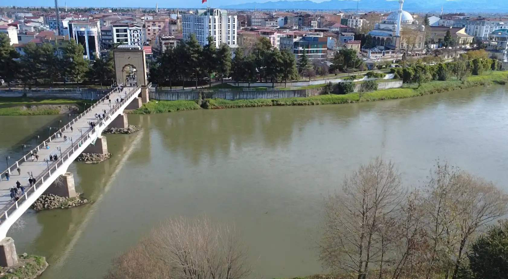 Yeşilırmak Nehri eski su seviyesine ulaştı