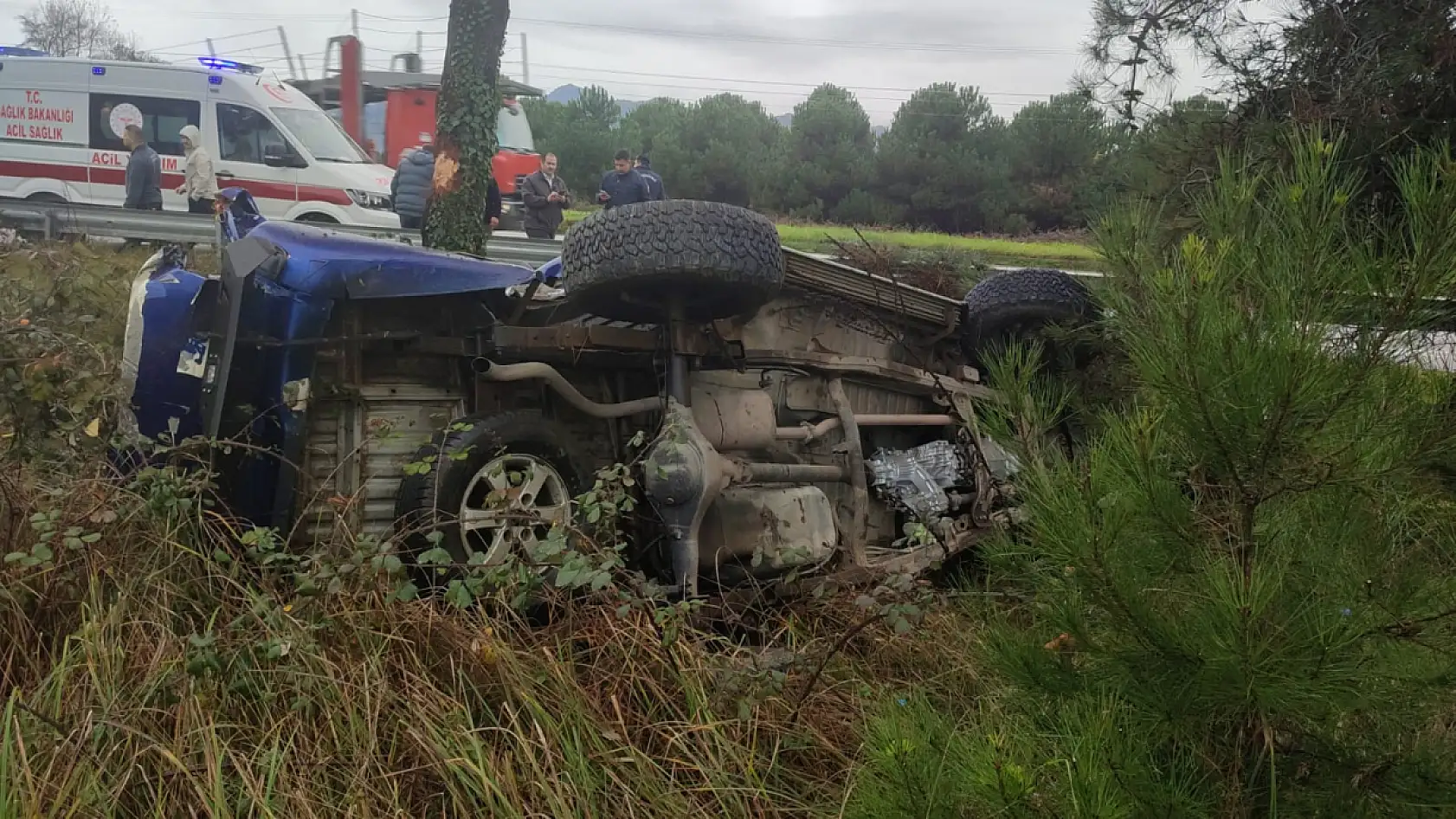 Samsun'da yağış nedeniyle kontrolden çıkan araçta 1 kişi  yaralandı