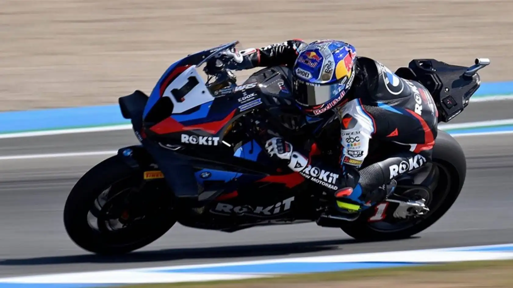 Toprak Razgatlıoğlu, Superpole'de rakibinin çarpması sonucu yarışı tamamlayamadı