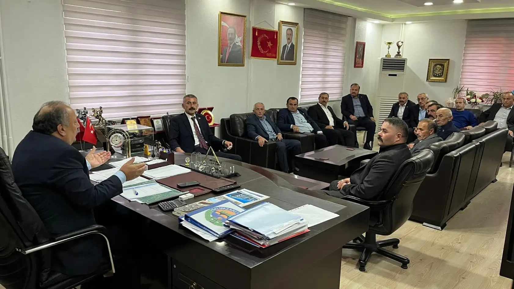 Salıpazarı Belediyesinden muhtarlara teşekkür