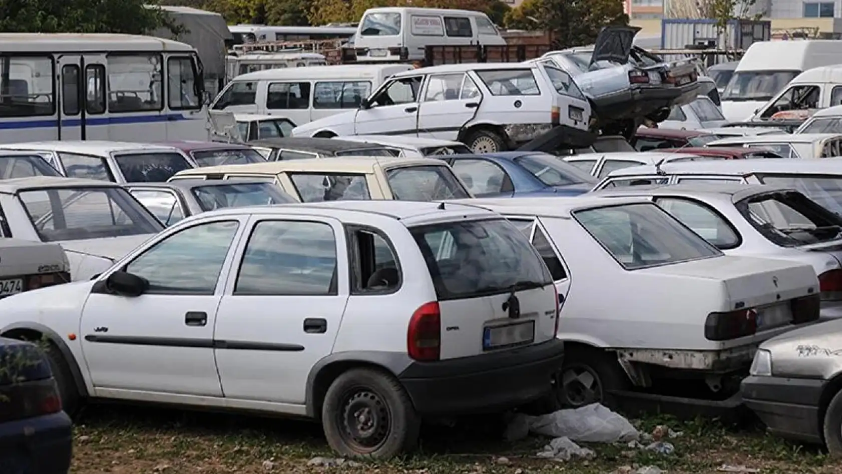 Hurda Araç Teşviki ve ÖTV İndirimi Meclis'ten Geçti mi? İşte Son Durum ve 'İlk Arabam' Destek Programı Detayları
