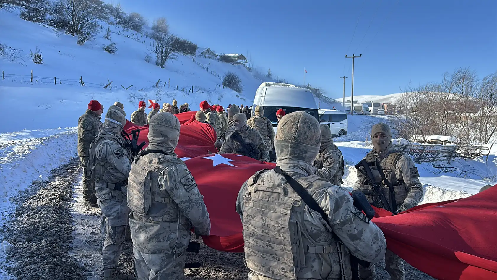 Samsun'da Sarıkamış Şehitleri İçin Anma Programı ve Bayrak Yürüyüşü Düzenlendi