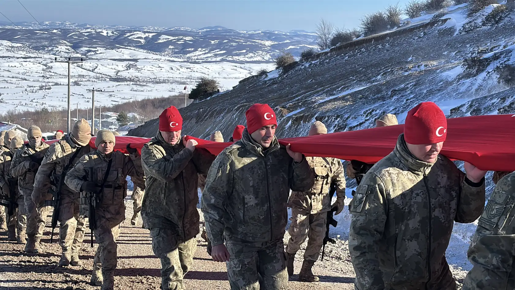 Samsun'da Sarıkamış Şehitleri İçin Anma Programı ve Bayrak Yürüyüşü Düzenlendi