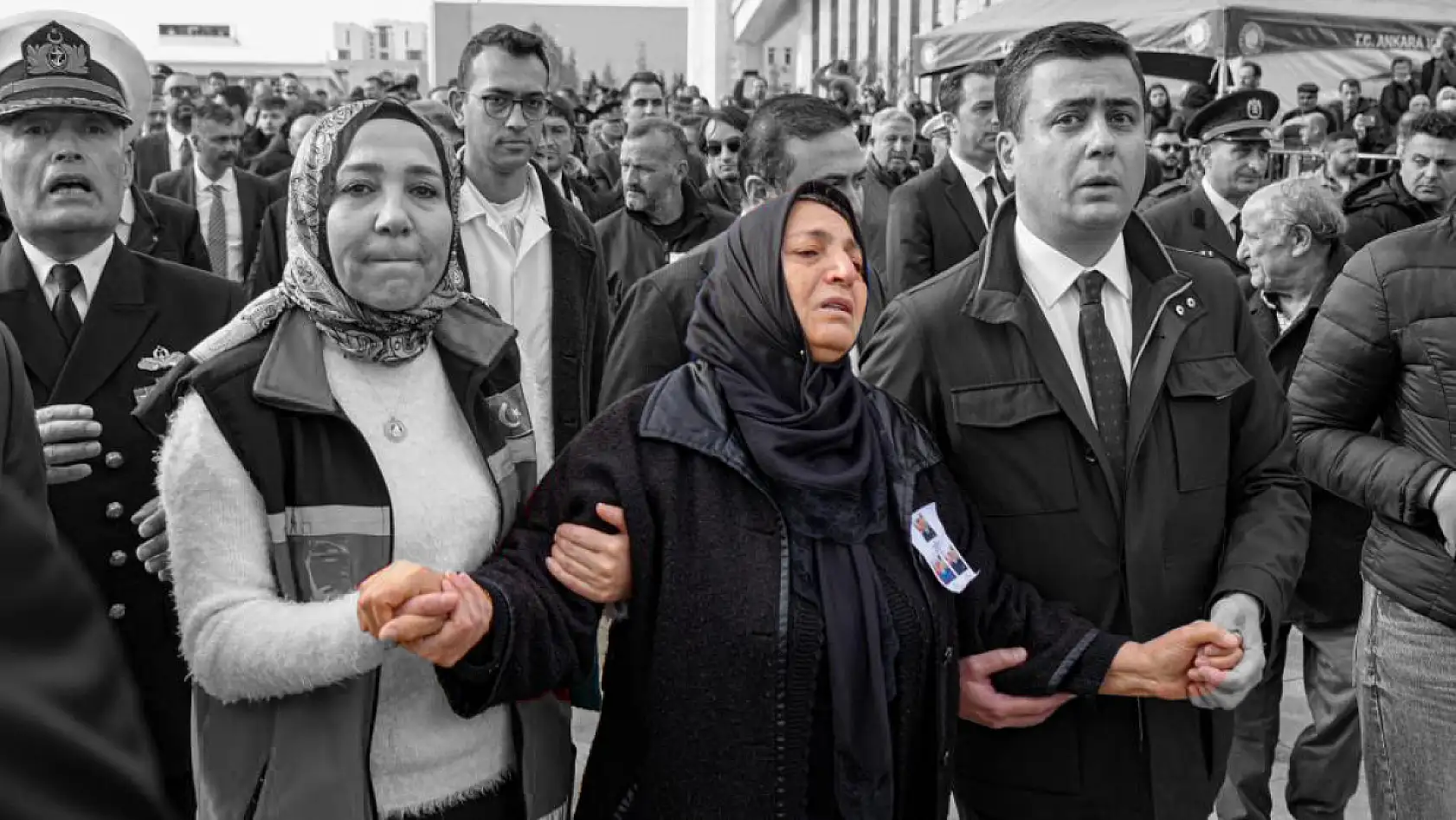 Türkiye şehitlerini uğurladı