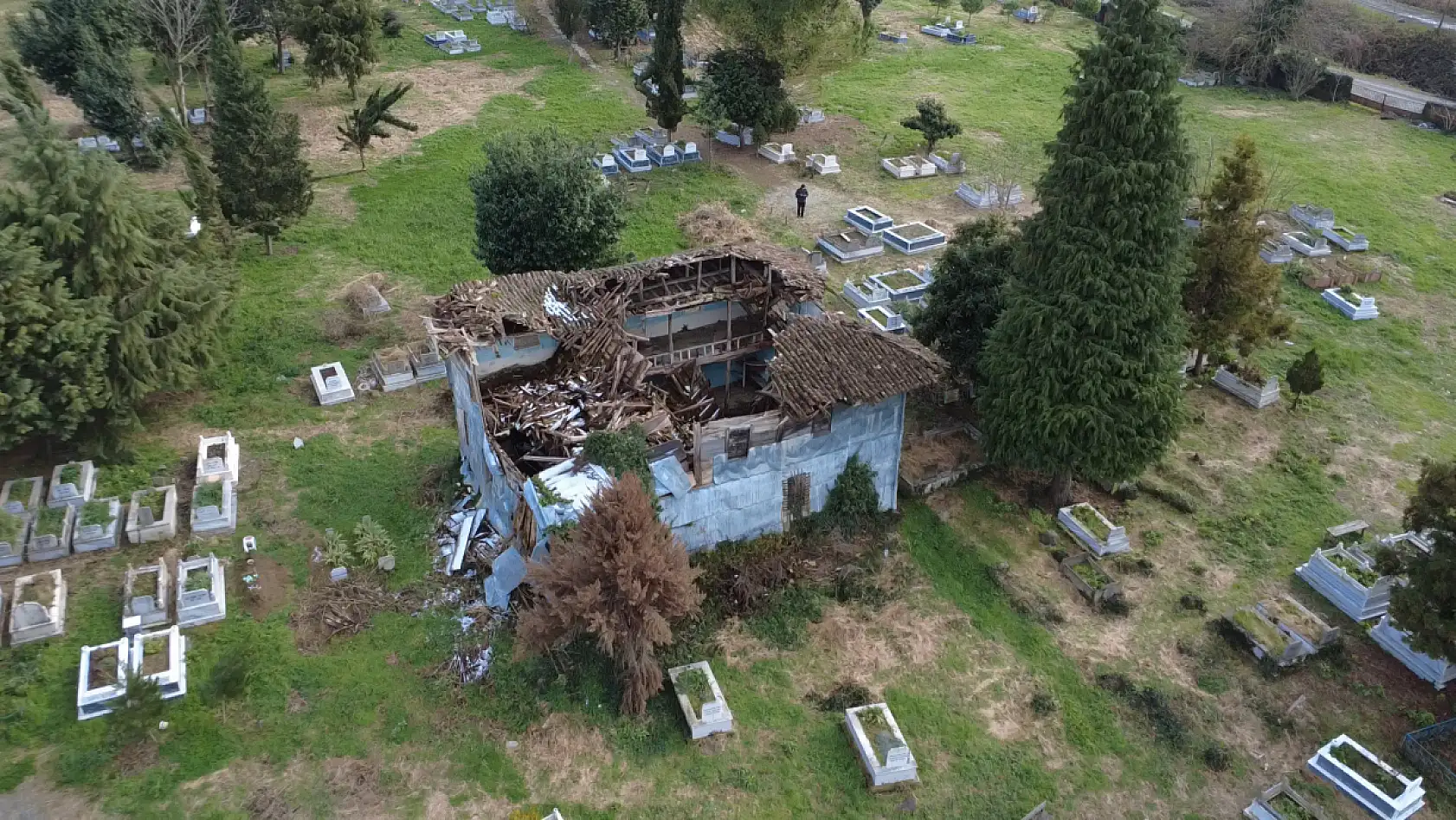 Asırlık Cami Yok Oluyor!