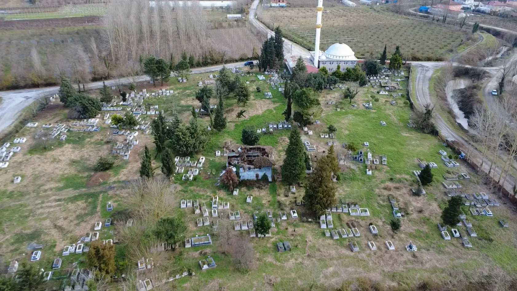 Asırlık Cami Yok Oluyor!