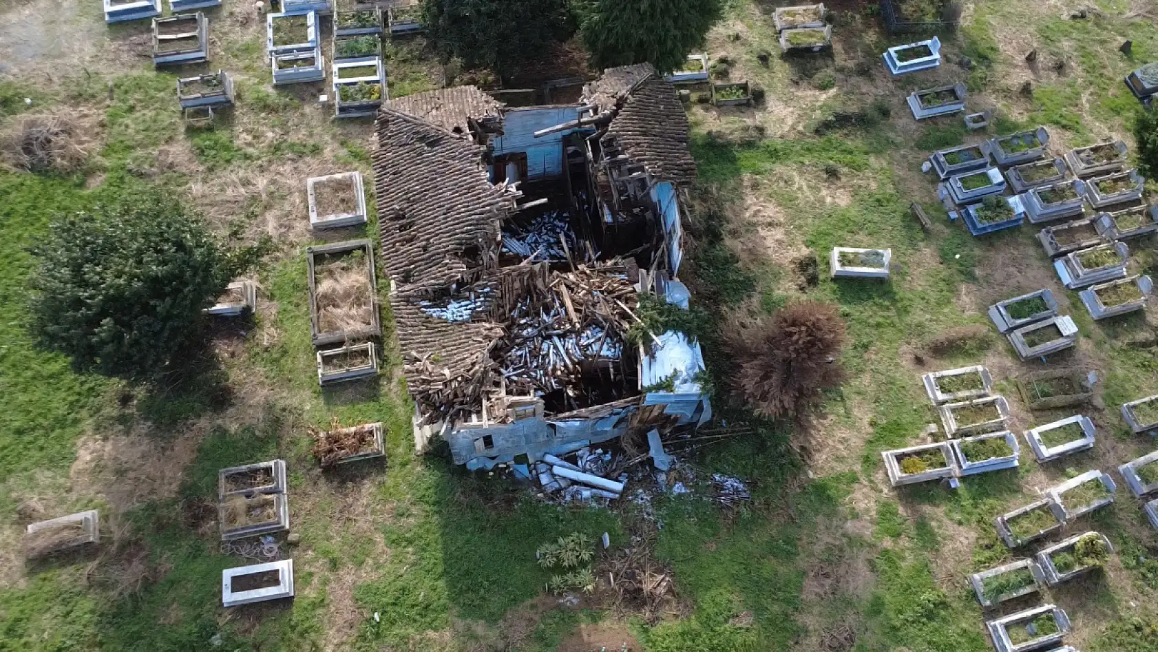 Asırlık Cami Yok Oluyor!