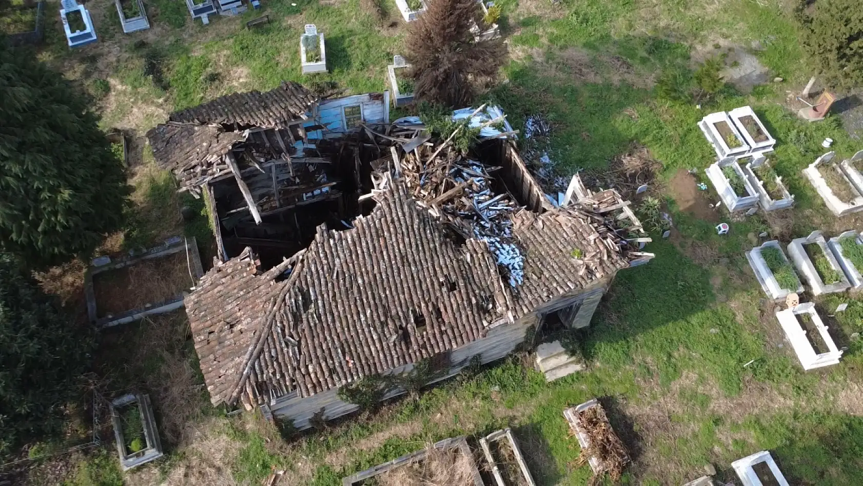 Asırlık Cami Yok Oluyor!