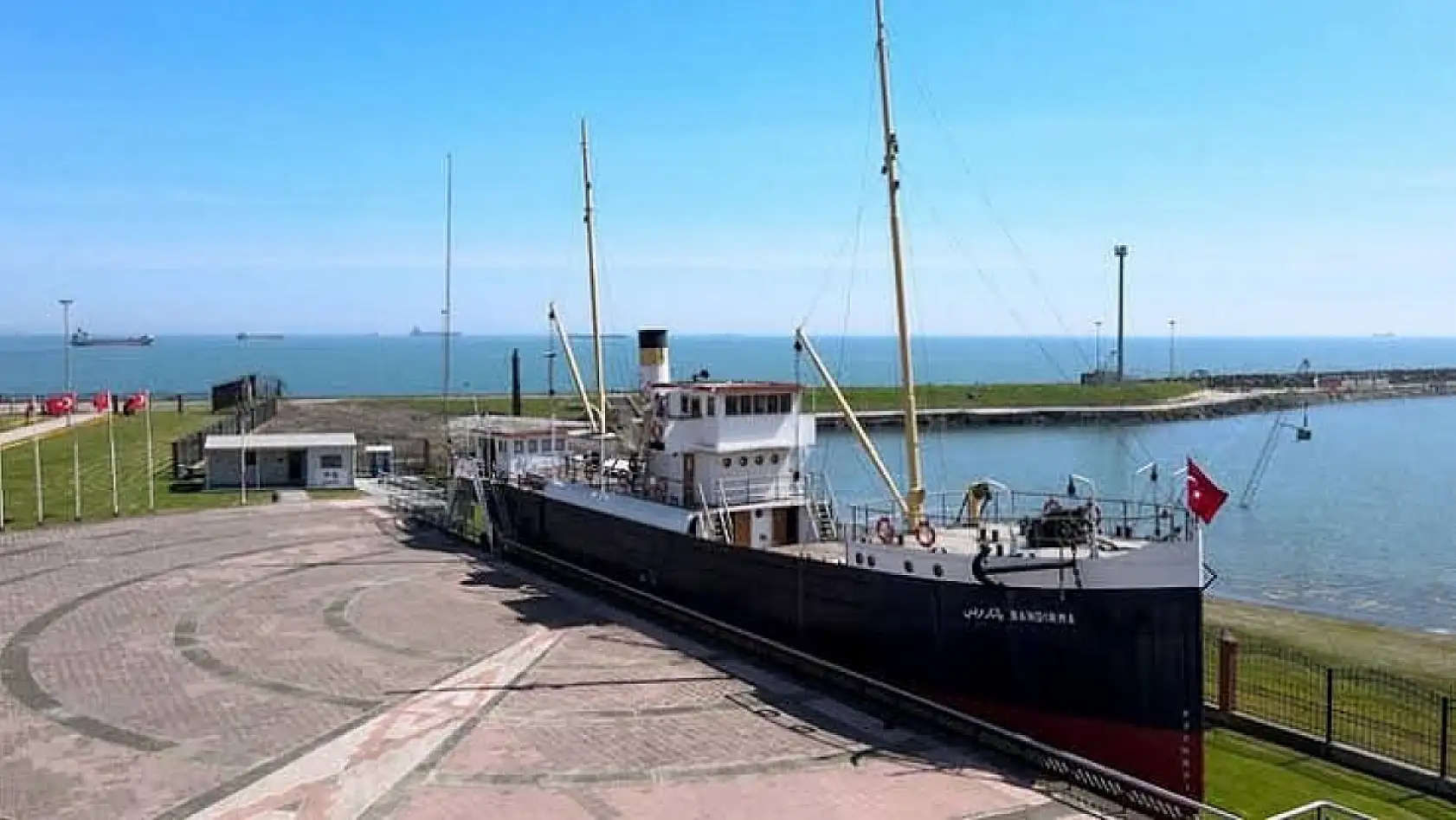 29 Ekim'de  kaç kişi bandırma vapuru müzesini ziyaret etti?