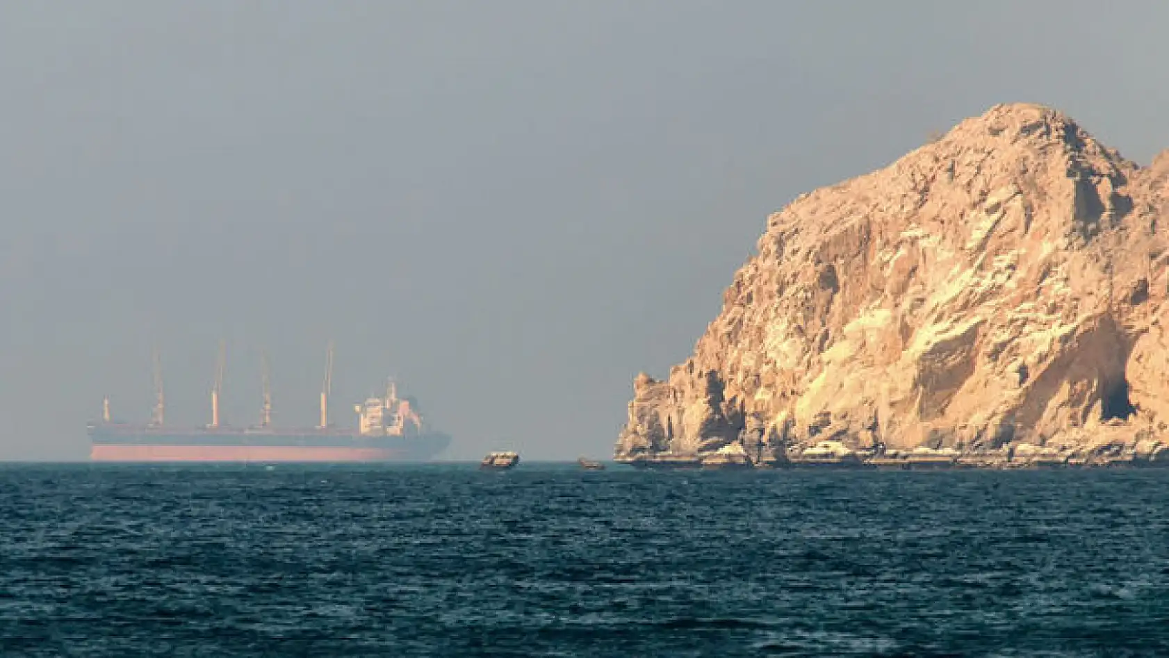 Dünya Nefesini Tuttu: İran'dan Hürmüz Boğazı Hamlesi! Petrol Krizi Kapıda mı?