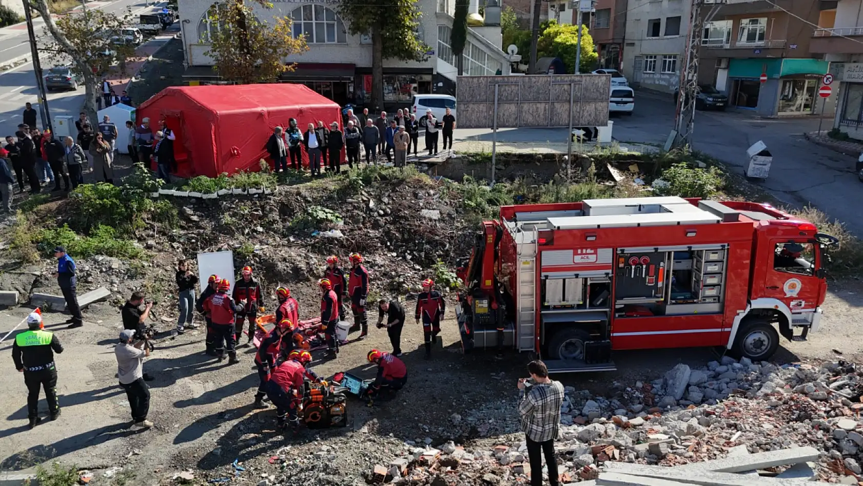 Samsun'da 6,4 büyüklüğünde deprem tatbikatı gerçeğini aratmadı