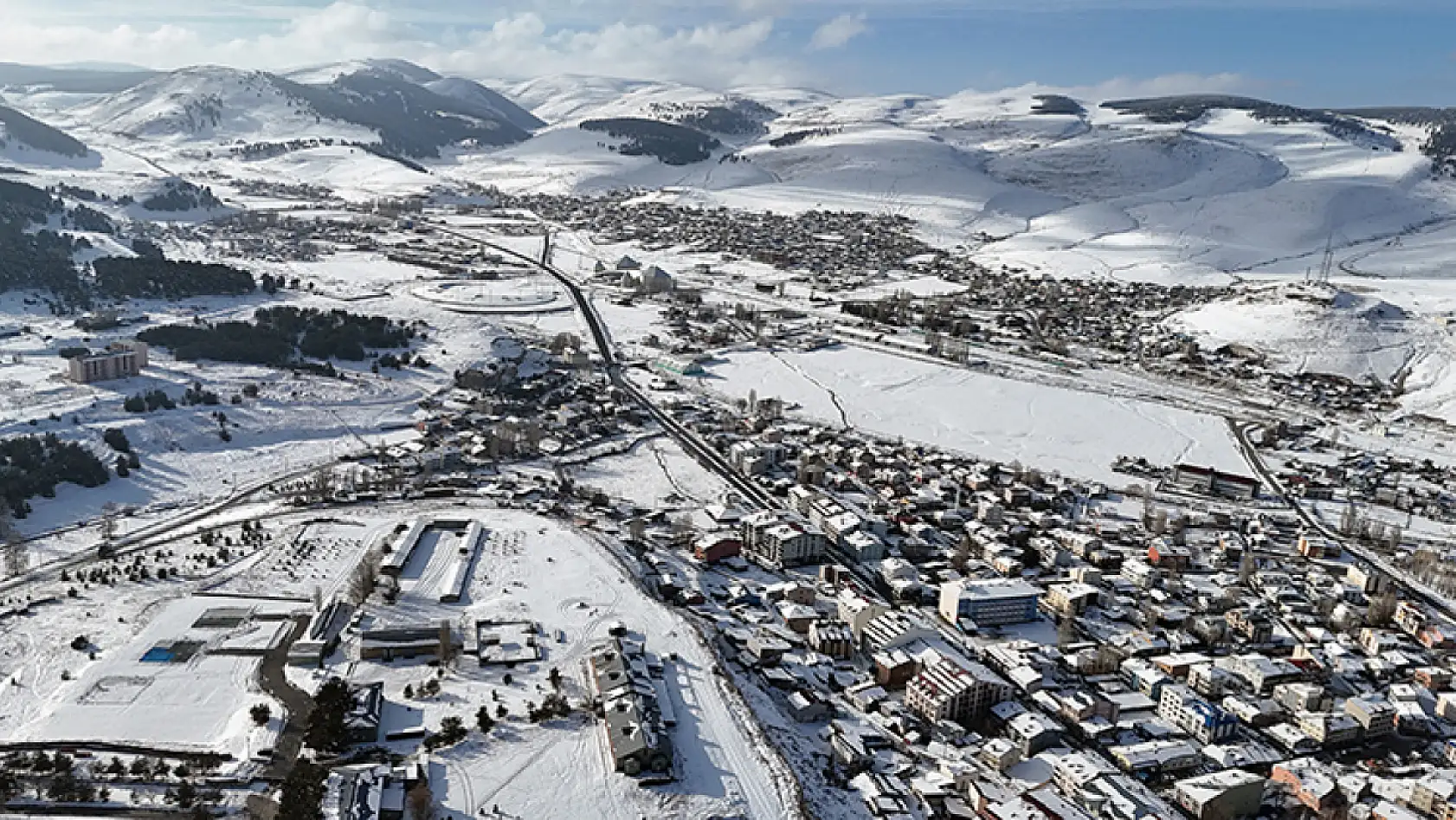 Yurdun bazı kesimlerinde kar yağışı ve soğuk hava etkili oluyor