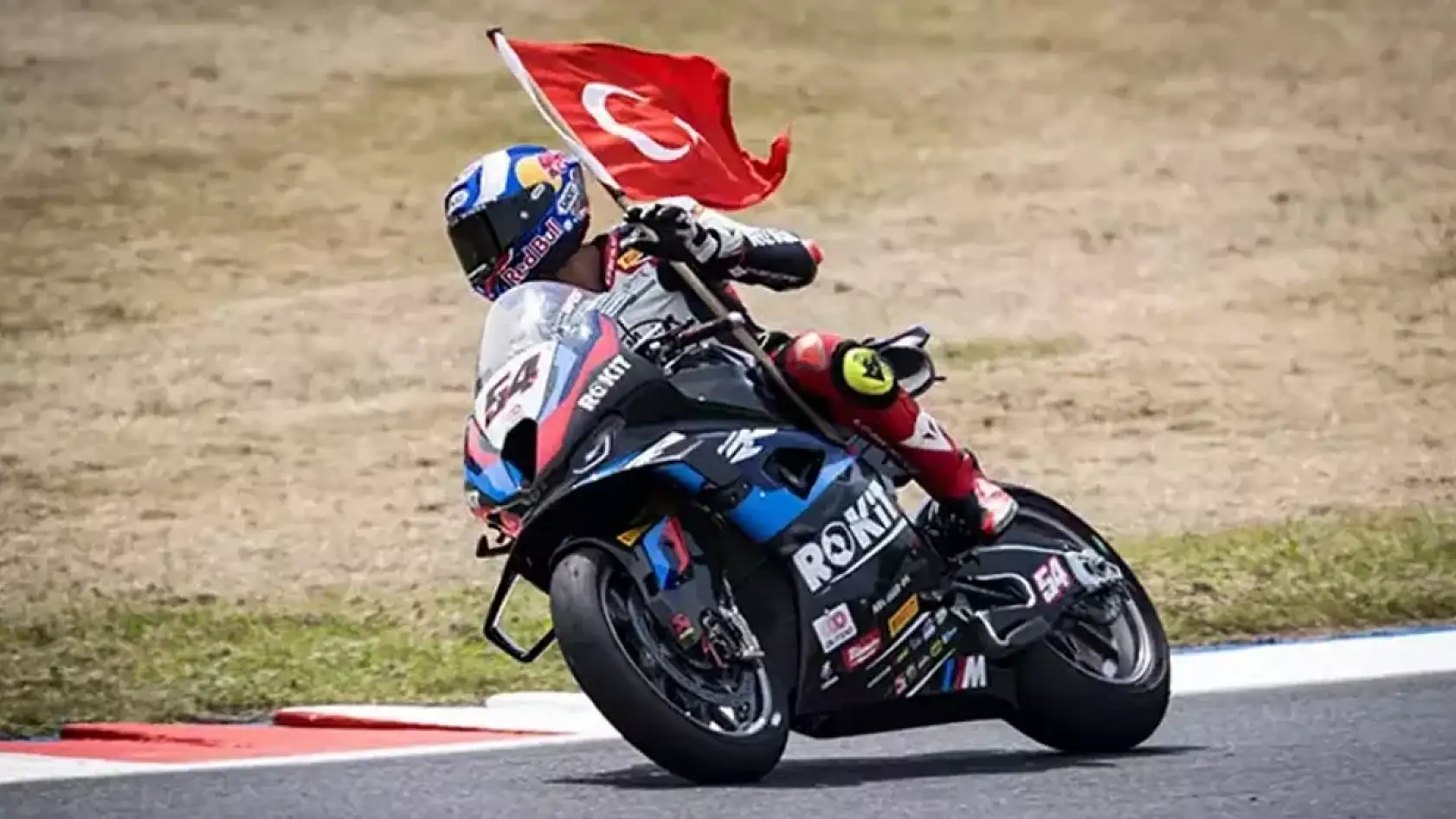 Toprak Razgatlıoğlu, İspanya'da cumartesi günü 3'üncü dünya şampiyonluğunu ilan edebilir