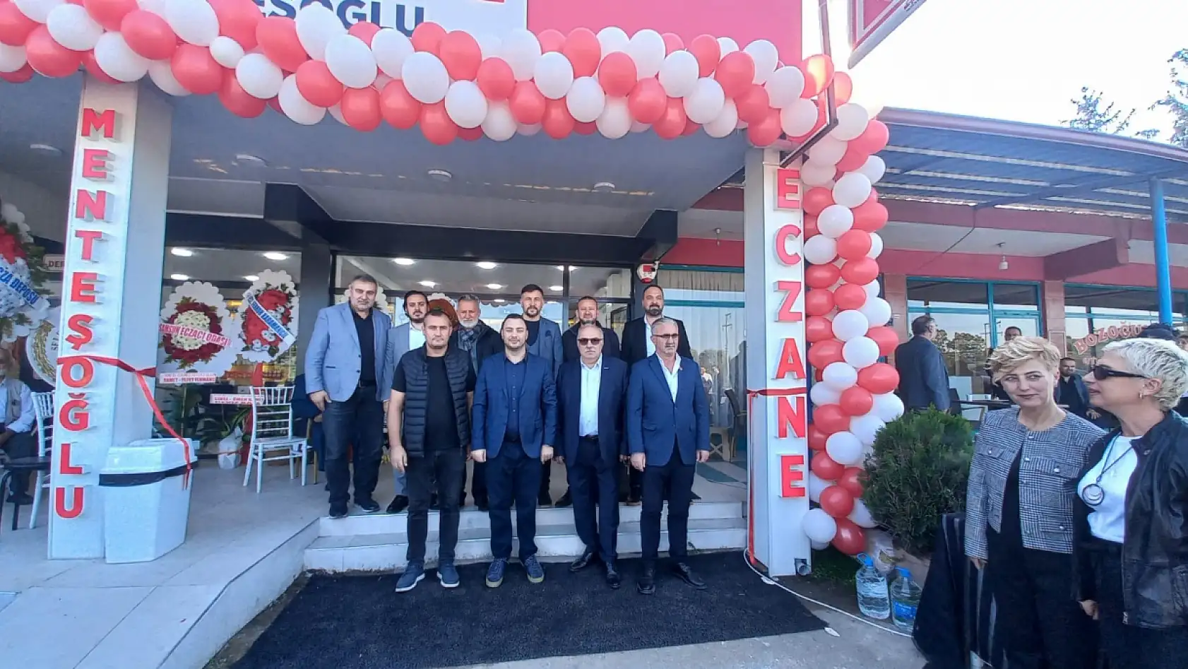 Çarşamba'da Yeni eczane hizmete açıldı, Menteşoğlu ailesinden anlamlı yatırım