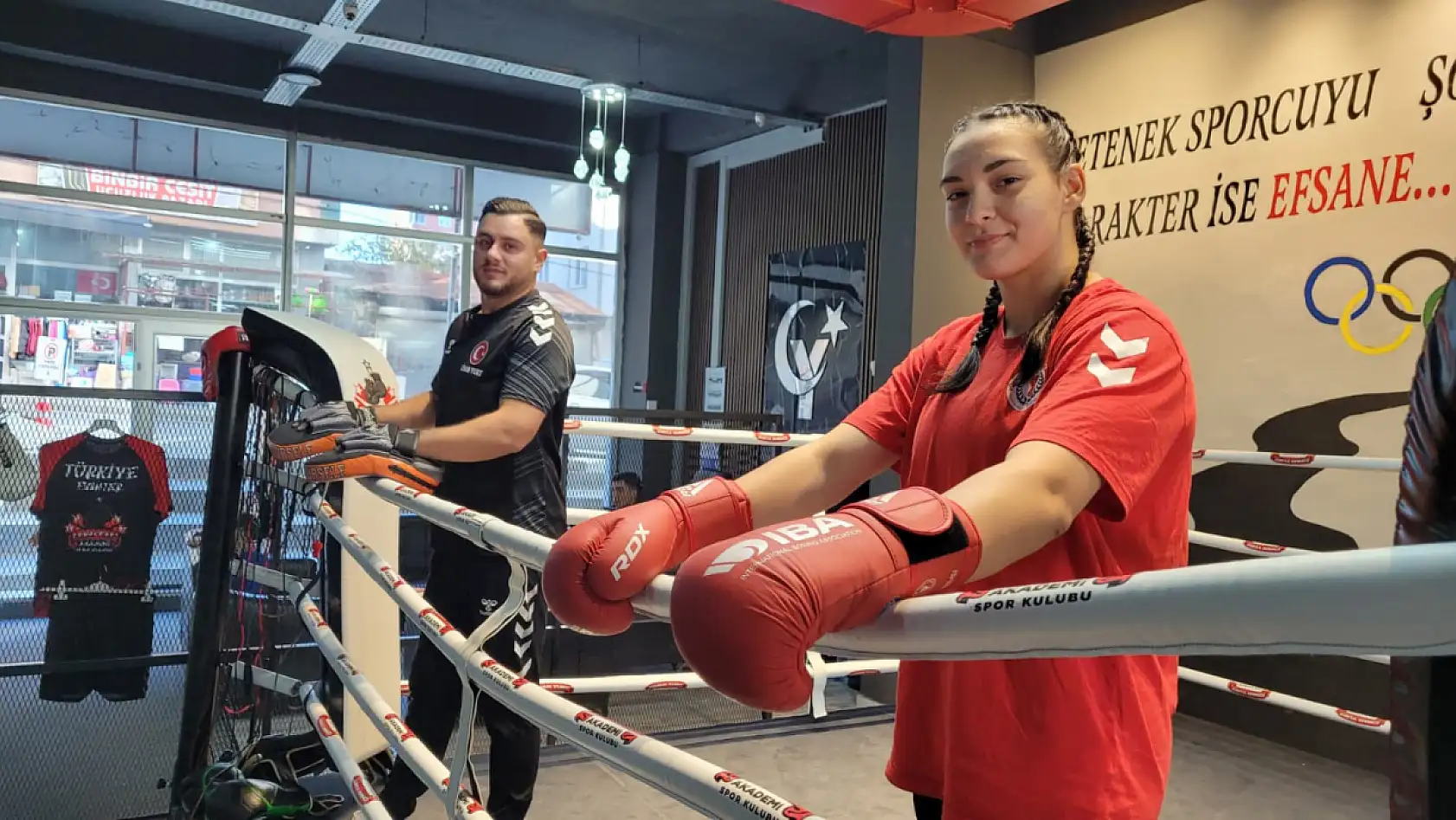 Avrupa Şampiyonu milli boksör Ayşenur Karaoğlan'ın hedefi olimpiyat madalyası