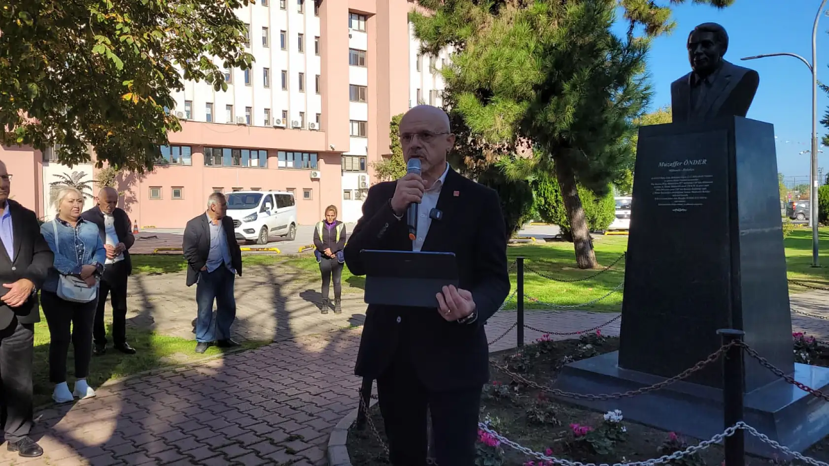 Muzaffer Önder, vefatının 20. yılında saygı ve özlemle anıldı