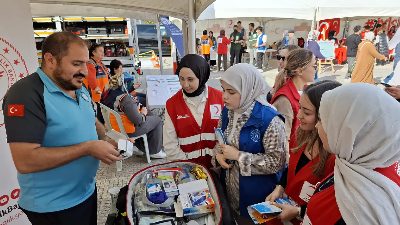 Kızılay Haftası Samsun'da Renkli Etkinliklerle Kutlandı