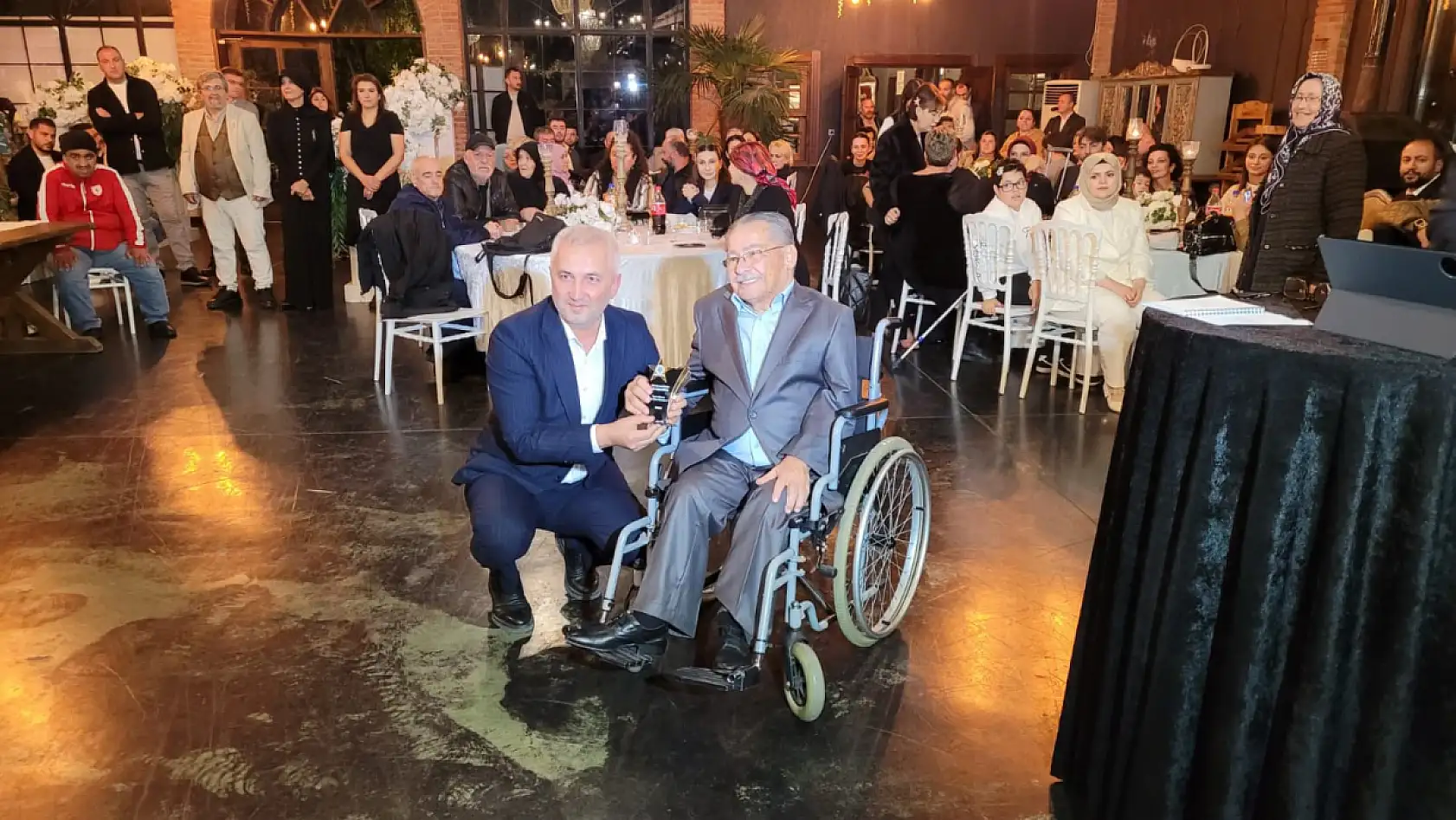 Samsun'da engelleri aşan başarılar ödüllendirildi