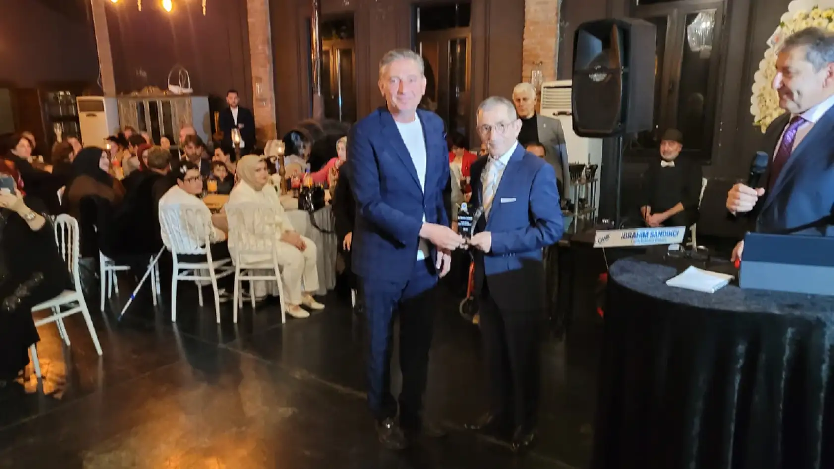 Samsun'da engelleri aşan başarılar ödüllendirildi