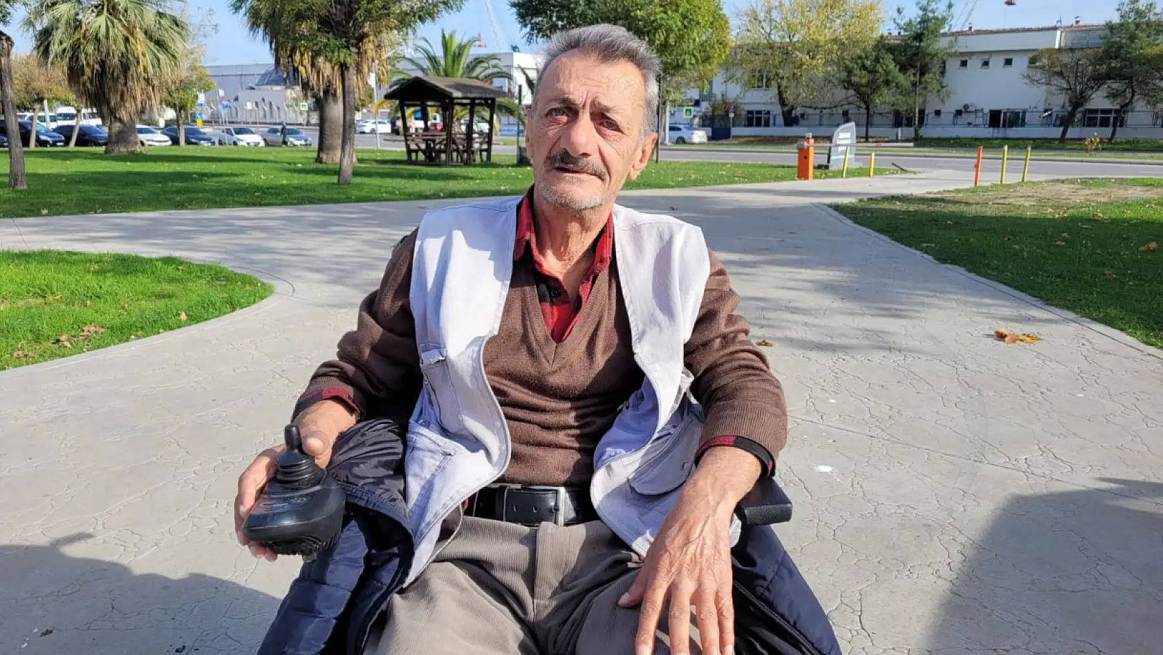 Alkol onu engelli bıraktı, meslek hatıraları ayakta tuttu