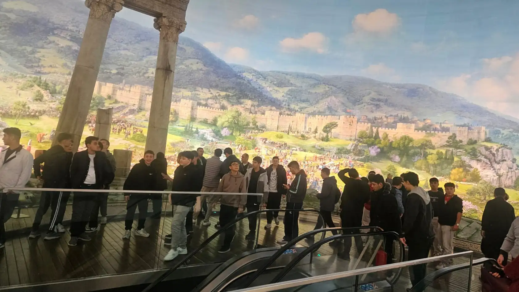 Tekkeköy Anadolu İmam Hatip Lisesi öğrencilerinden anlamlı gezi