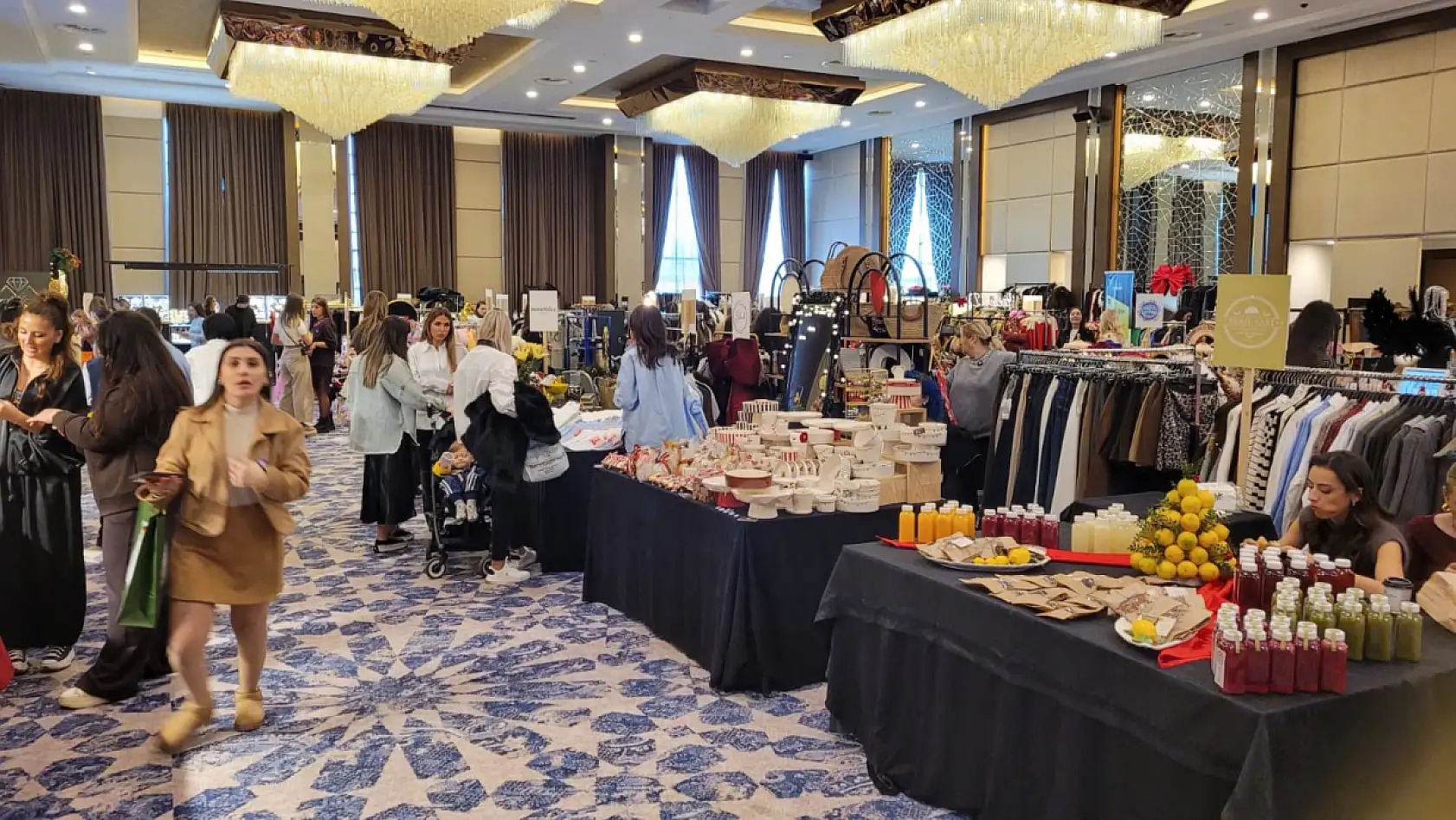 Samsun'da 'Güçlü Kadınlar'dan sosyal sorumluluk odaklı alışveriş şenliği