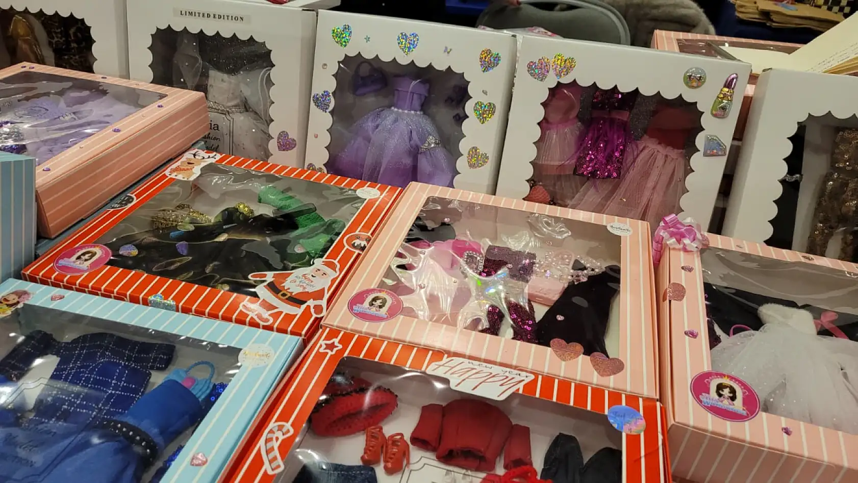 Samsun'da kadın girişimci oyuncak bebekler için kıyafet tasarlıyor