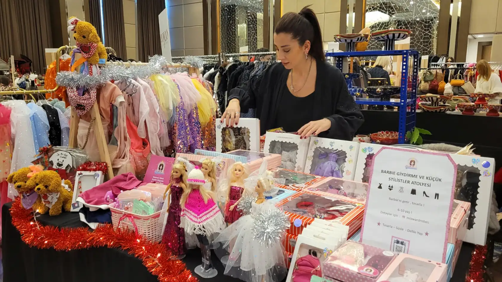 Samsun'da kadın girişimci oyuncak bebekler için kıyafet tasarlıyor