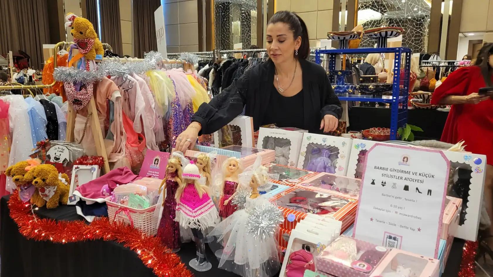 Samsun'da kadın girişimci oyuncak bebekler için kıyafet tasarlıyor