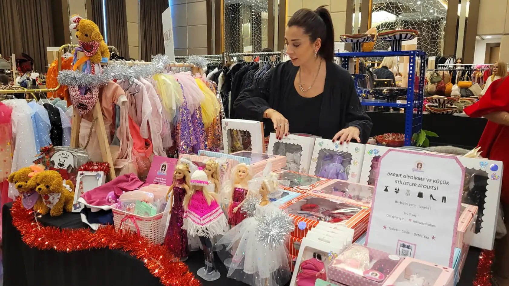 Samsun'da kadın girişimci oyuncak bebekler için kıyafet tasarlıyor