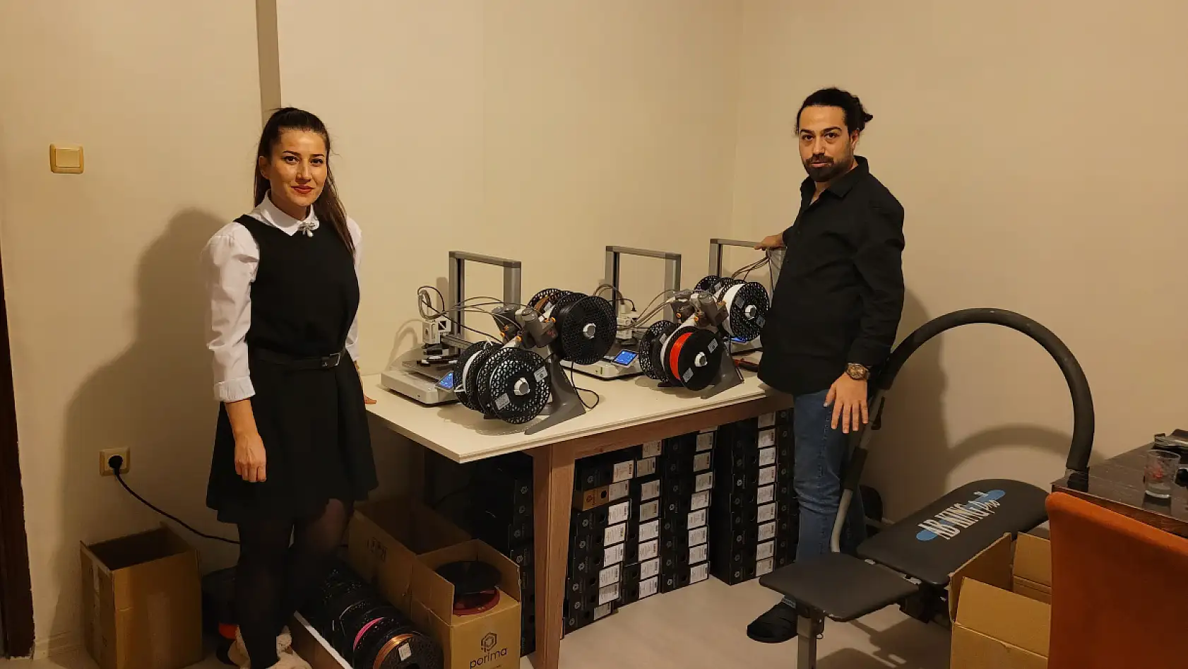 Evin her köşesi oyuncak: 2 bin figürlük koleksiyonlarını 3D yazıcıyla büyütüyorlar