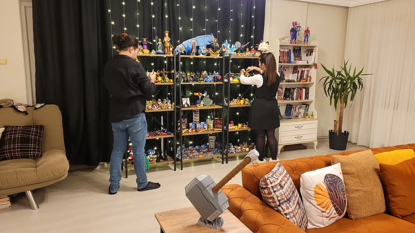 Evin her köşesi oyuncak: 2 bin figürlük koleksiyonlarını 3D yazıcıyla büyütüyorlar