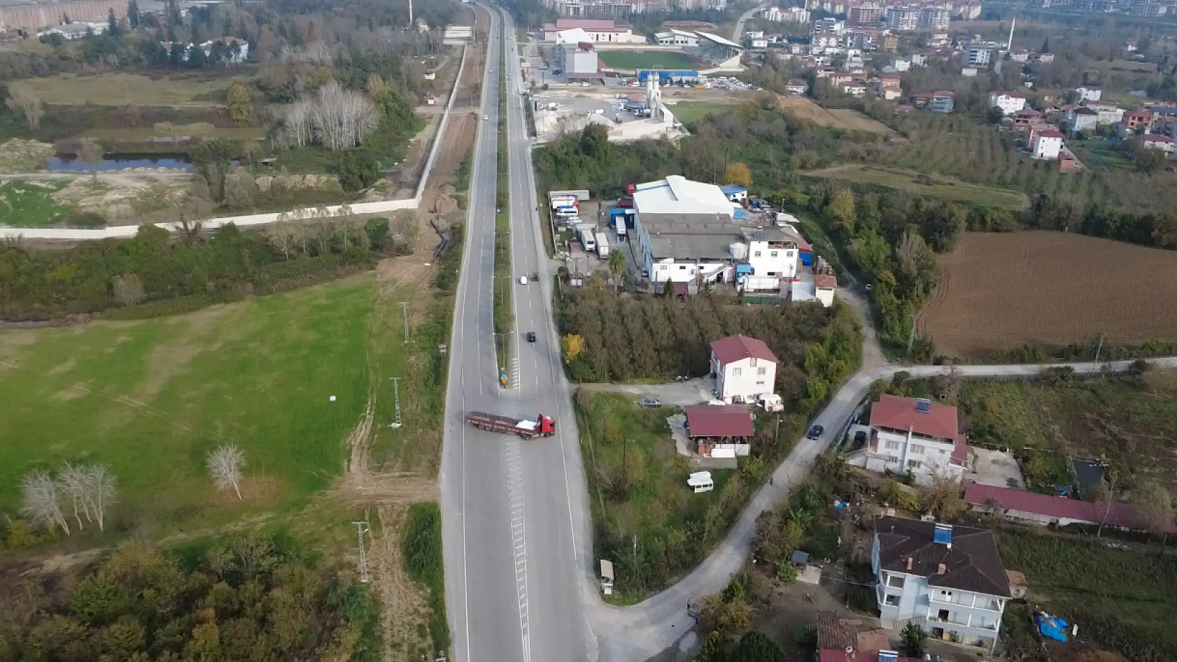 Yalancı Kim? Karayolları mı? Müteahhit mi?