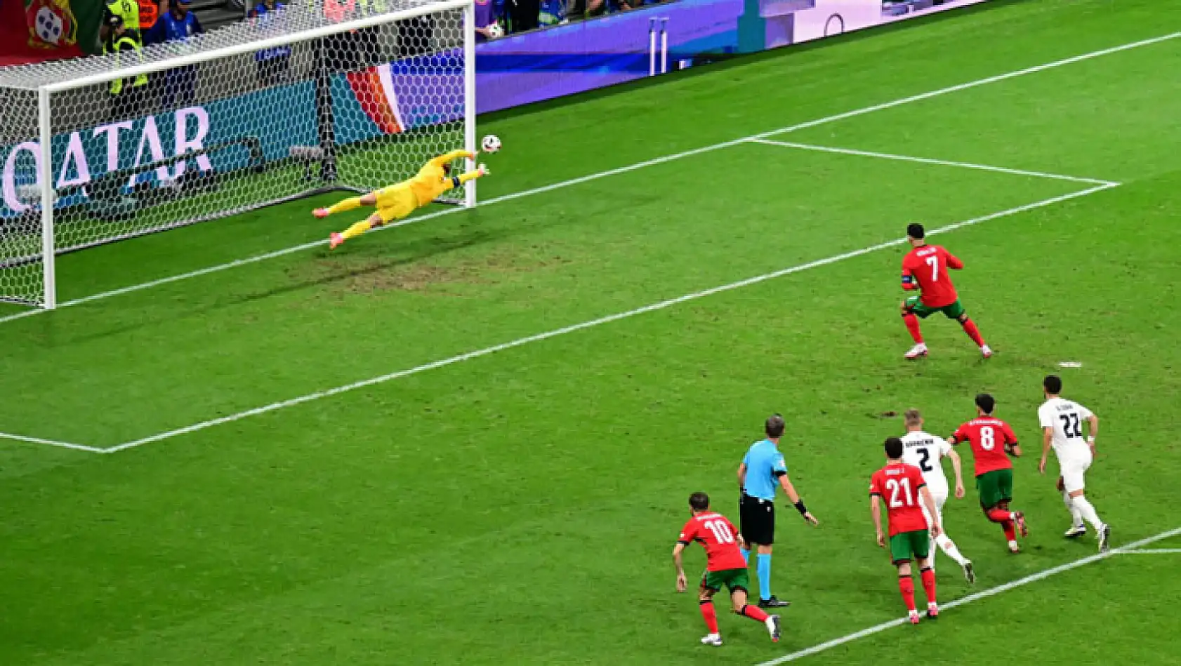 FIFA'dan tarihi penaltı kararı!