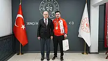 Şampiyon Karateci Sabri Kıroğlu 2026'ya Odaklandı